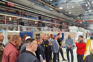 Оренбургская делегация посетила Кировский завод